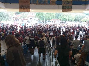 Concentração na FFLCH pela manhã